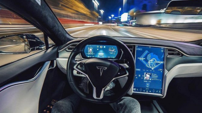 Фирма Tesla  скоро откроет подписку на свой автопилот  - ФОТО