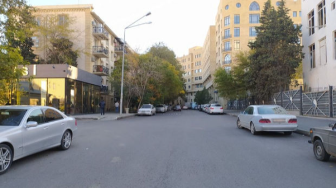 Bakıda altı ay əvvəl təmir olunan yolda nişanlanma yoxdur - FOTO 