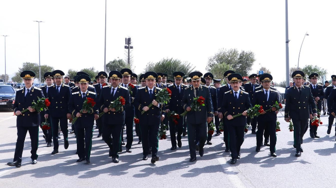 Baş Prokurorluğun rəhbərliyi Zəfər Parkında - FOTO