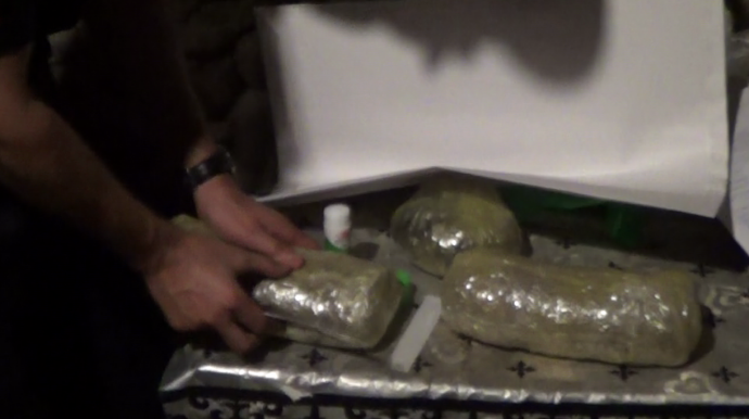 Keçmiş məhkumun avtomobilindən və evindən narkotik tapılıb  - FOTO