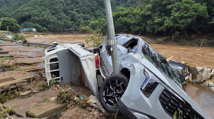 Güclü yağışlar 14 nəfərin həyatına son qoyub