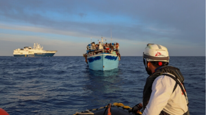 Qayıq batdı: 44 nəfər xilas edilib 