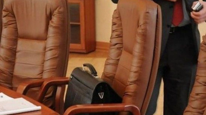 Yüksək vəzifə verilən Elvin Səmədov kimin oğludur? 