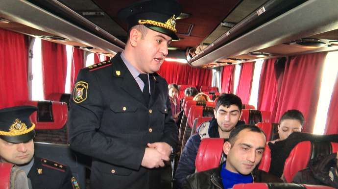 Avtovağzalda sürücü və sərnişinlərlə yol polisinin görüşü keçirildi  - FOTO