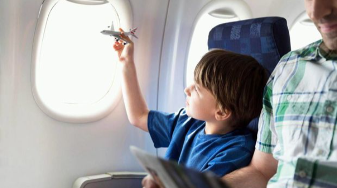 Шестилетний мальчик улетел не в тот город из-за ошибки авиакомпании 