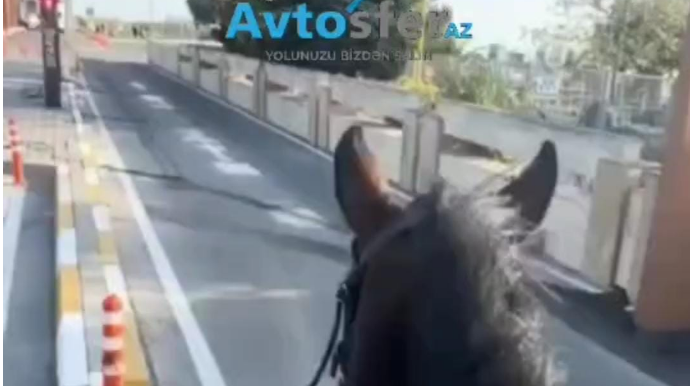 Bakıda vətəndaş məşhur restorandan sifariş vermək istədi, ata görə qəbul etmədilər - VİDEO 