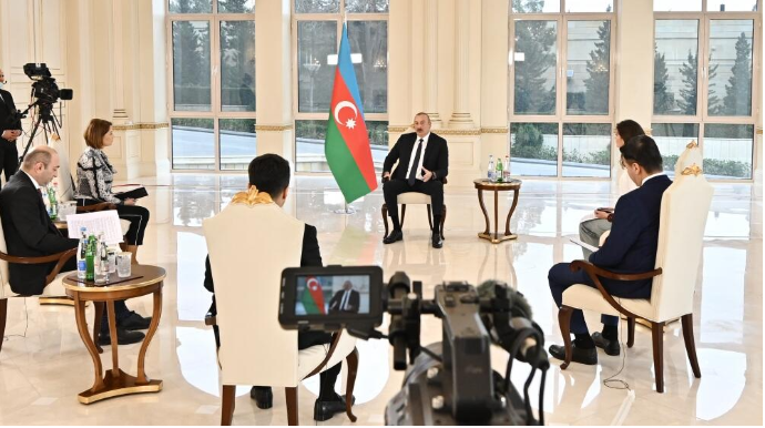 Prezident Qarabağdakı yollardan danışdı: "Əlavə yolların çəkilməsi..."   - VİDEO