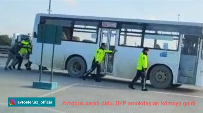 Avtobus xarab olub yolda qaldı; DYP əməkdaşları köməyə gəldi - VİDEO  