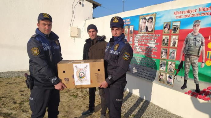 Xızıda polis əməkdaşları şəhid hərbi qulluqçuların ailələrini ziyarət ediblər - FOTO