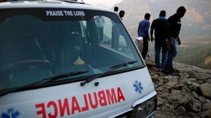 Fəhlələri daşıyan yük maşını aşdı: 16 nəfər həlak olub 