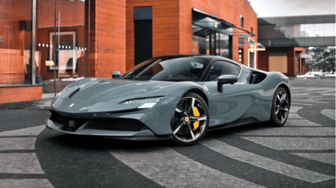 Dünyaya uşaq gətirən arvadına “Ferrari” hədiyyə etdi - FOTO 