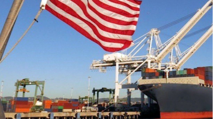 Çin ABŞ bayrağı altında üzən gəmilər üçün rüsum tətbiq edir