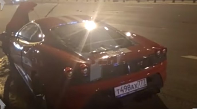 "Ferrari" "Pejo"ya çırpıldı – 2 ölü