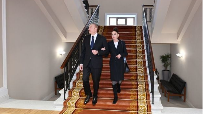 Ильхам Алиев и Мехрибан Алиева ознакомились с условиями в Детско-юношеском центре развития в Баку  - ФОТО - ВИДЕО