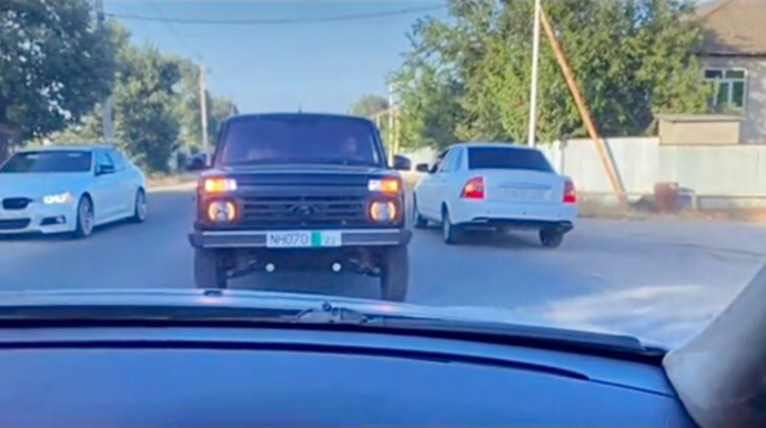 В Масаллы водитель устроил "шоу"  в свадебном кортеже, проехавшись задним ходом  - NH070 22 - ВИДЕО 