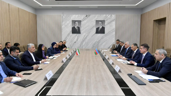 Азербайджан согласовал с Ираном разработку дорожной карты в сфере транспорта 