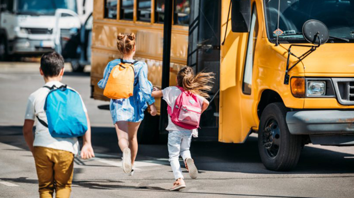 Məktəbli avtobusları ilə bağlı narazılıq - “Niyə 10 gün əvvəldən pul ödətdirirsiz?” 