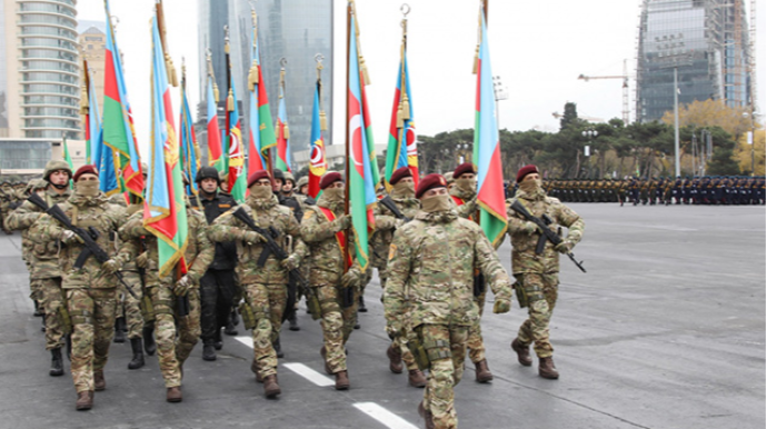 Zəfər paradından - Fotolar