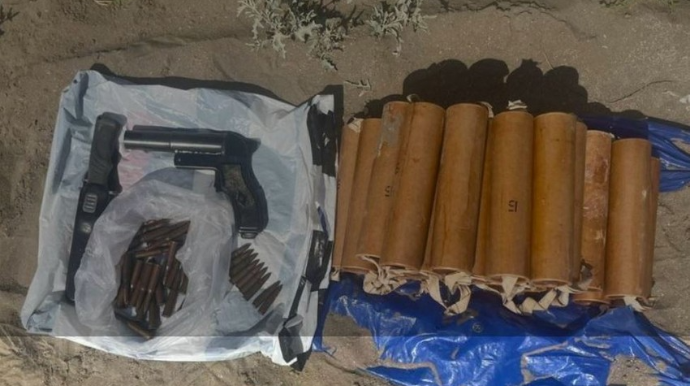 Şüvəlanda çimərlik ərazisində silahlar aşkarlandı 