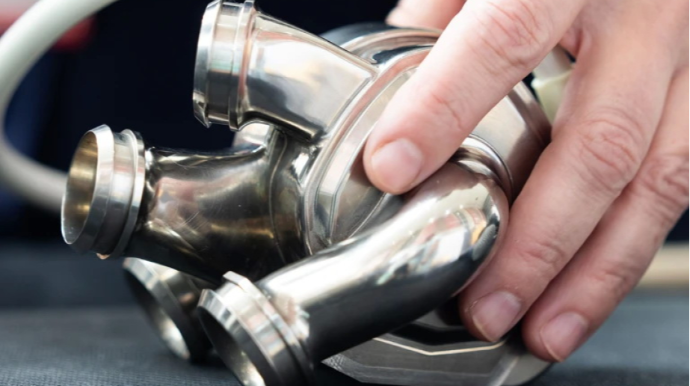 İnsan titan ürəklə 100 gün yaşayıb - Tibb tarixində ilk 