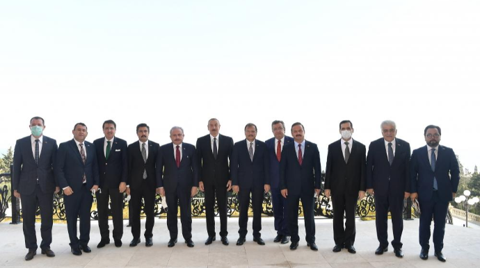 Президент Ильхам Алиев принял делегацию во главе со спикером Великого национального собрания Турции  - ФОТО - ОБНОВЛЕННЫЙ