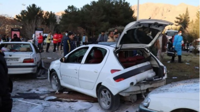 İranda terrorun törədildiyi ərazidən FOTOLAR