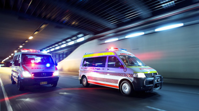 Təcili yardım maşınının sürücüsü belə "avtoşluq" etdi  - VİDEO