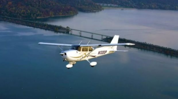 Fransanın lacivərd sahillərində təyyarə batıb 