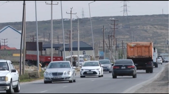 "Yolu keçəndə qorxuruq" - Qəsəbə sakinləri nədən şikayətçidirlər? - VİDEO