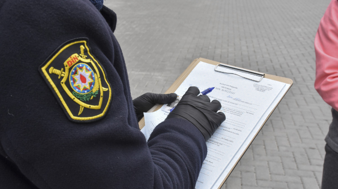 İctimai nəqliyyatda maska taxmayan 16 yaşlı şəxslər cərimələnə bilər?