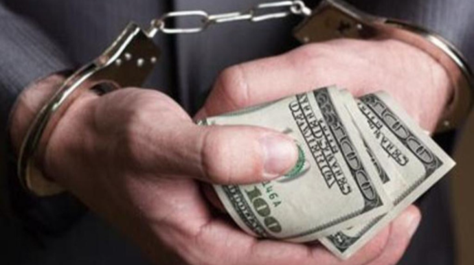 Qadın kişini aldadıb 37 min pulunu aldı - BAKIDA 