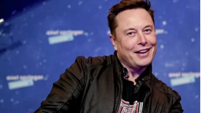 İlon Mask işindən imtina edib bloger olmaq istəyir