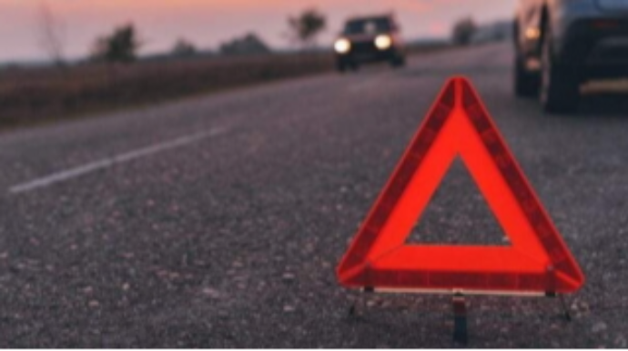 "Kamaz"  aşdı, daşlar yola dağıldı - VİDEO 