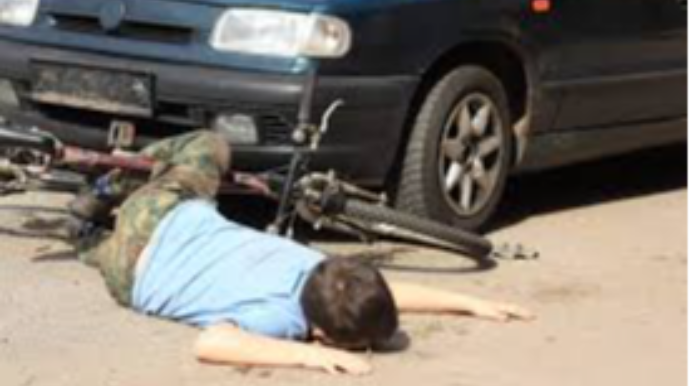 Oğuzda 6 yaşlı uşağı avtomobil vurdu