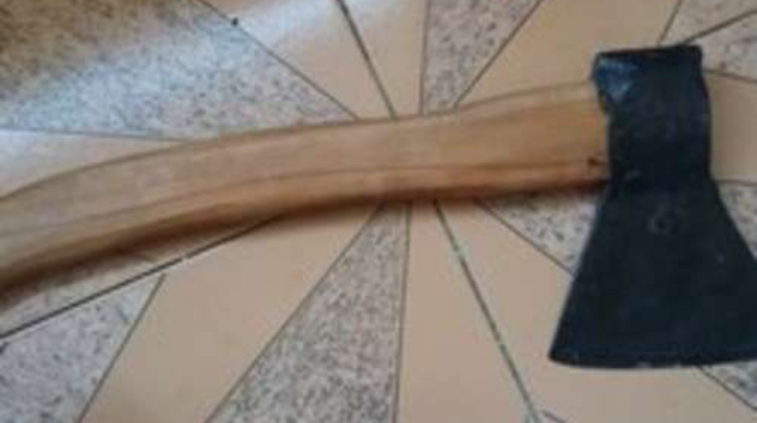 В Мингячевире водитель ударил другого топором