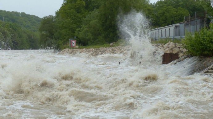 Bəzi çaylardan sel keçəcək 