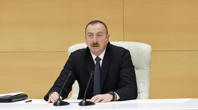 Prezident Kəlbəcər şəhərinin sakinləri ilə görüşüb, onlara mənzillərin açarlarını təqdim etdi 