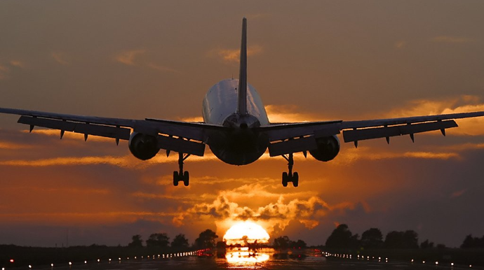 Təyyarədə böyük ÇAXNAŞMA - VİDEO 