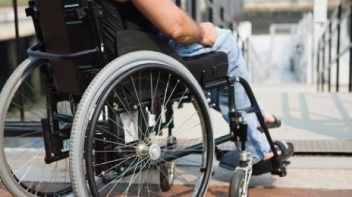 Трагедия в Астаре:  13-летняя девочка в инвалидной коляске погибла под колесами автомобиля 