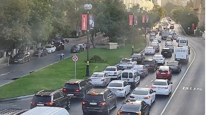 Bakının bu küçələrində sıxlıq var - SİYAHI 