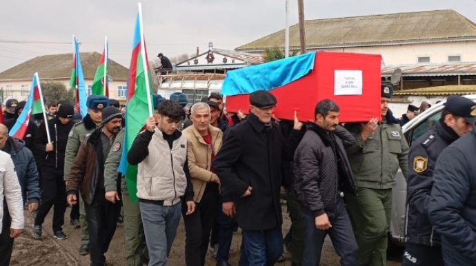 Şəhid Elşad Tağıyev Salyanda dəfn edildi 