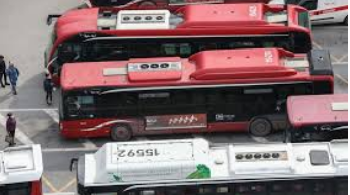 BNA: 179 avtobus ünvana gecikir