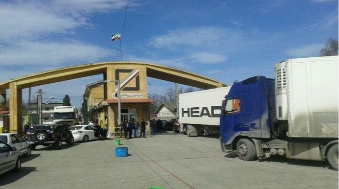 Astarada TIR-ların növbəsi 10 km-ya çatır - İran şikayətləndi 