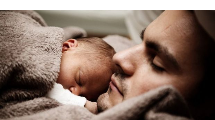 Kişilər atalıq məzuniyyətinə çıxa bilər - Atalara ŞAD XƏBƏR - VİDEO 