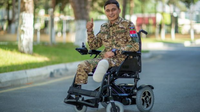 Əlilliyi olan şəxslərə mühərrikli təkərli oturacaq verildi - FOTO 