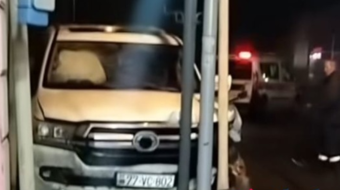 Ağcabədidə “Land Cruiser”  qəzaya düşdü - FOTO 