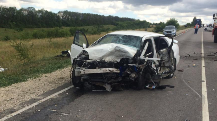 Əks zolağa keçən “Toyota” “Chevrolet”lə toqquşdu;  3 ölü, 1 yaralı - FOTO 