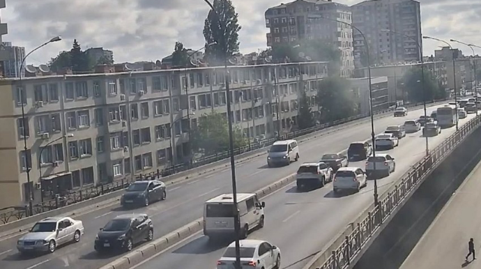 Bakının bəzi yollarında tıxac yaranıb - SİYAHI 