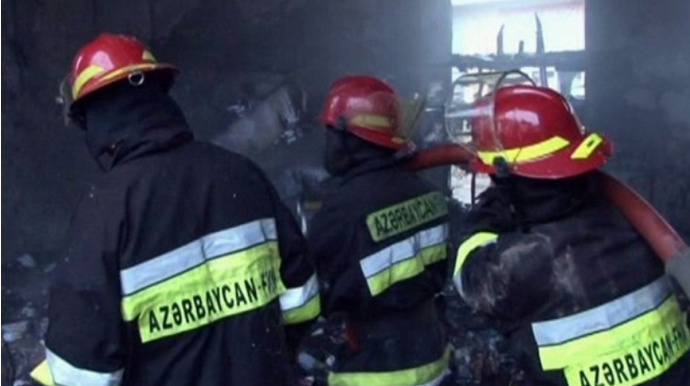 Balakəndə ikimərtəbəli fərdi yaşayış evi yanıb