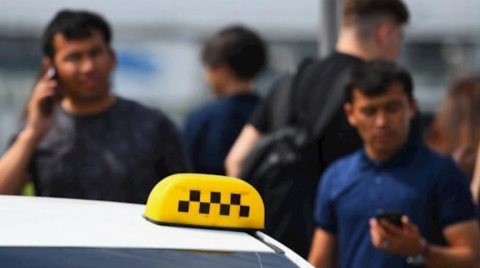 Özbək taksi sürücüsü təhqir olundu, Özbəkistan Rusiyaya nota verdi 